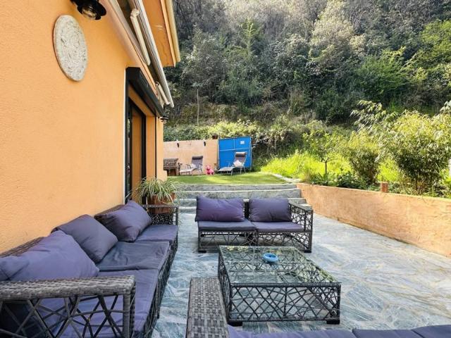 NICE HAUT MADELEINE Maison 5p +, surface 300m2, calme, contemporaine, haut de gamme