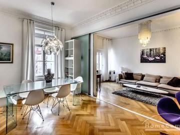 Nice, high quality furnished 4 room flat in an old building with balcony in Schwabing
