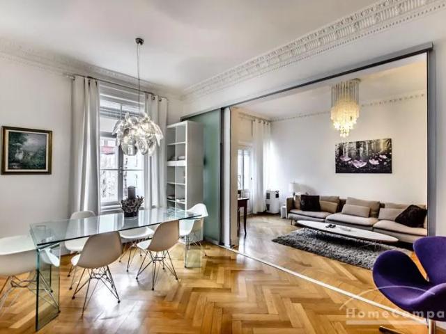 Nice, high quality furnished 4 room flat in an old building with balcony in Schwabing