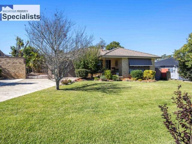 Nice Home on a Large 715sqm Block with Side Access!