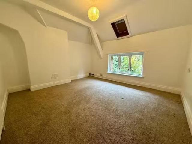 Cozy House for rent in Whinfield Place, Priors Close, Preston.
