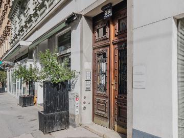 Nice Josefstadt 2BR w/ Laundry, Fully Furnished, Vienna Amsterdam Apartments for Rent