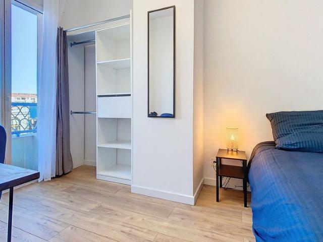 NICE LE PIOL LUMINEUX 2 PIECES MEUBLE DE 30M² A LOUER PROCHE DES TRANSPORTS ET DES COMMERCES