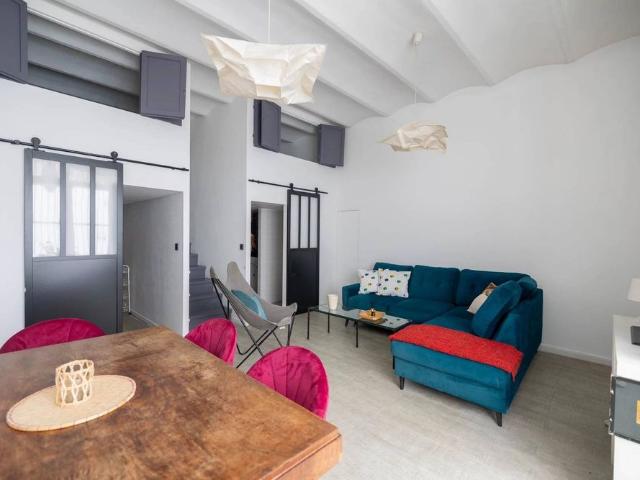 NICE LE PORT LOFT DE 2 PIECES TERRASSE