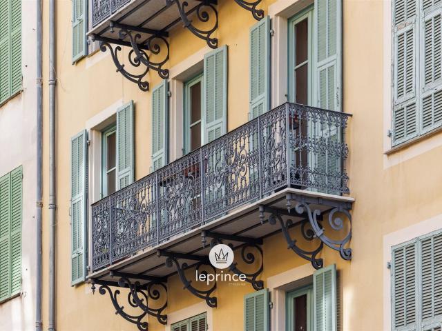 Nice Le Port / Place du Pin 3 Pièces Balcon 58m² Nice
