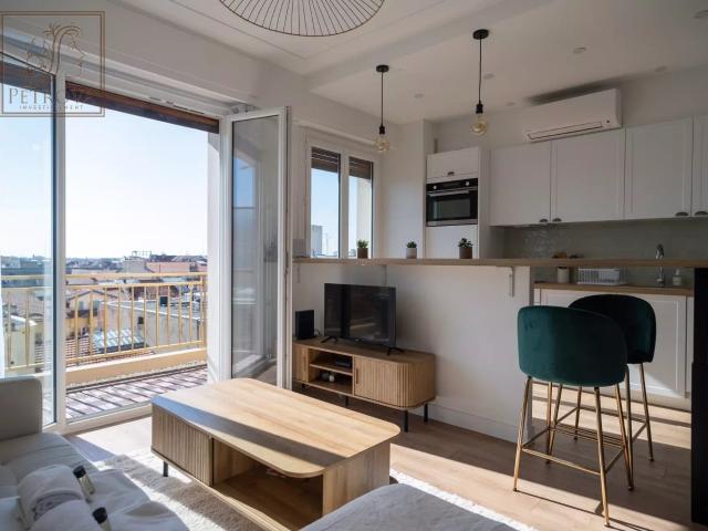 NICE LIERATION MAGNIFIQUE 2P 48 M2 AVEC BALCON