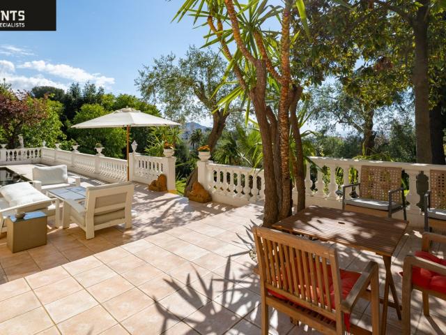 Nice – Parc Estienne d’Orves | Exceptional Villa with Panora. 327m² Nice