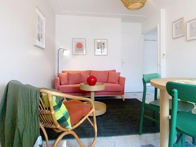 NICE PORT 2 PIECES MEUBLE DE 36M² A LOUER CLIMATISATION ASCENSEUR CUISINE EQUIPEE BALCON PROCHE PORT, TRAM ET COMMERCE