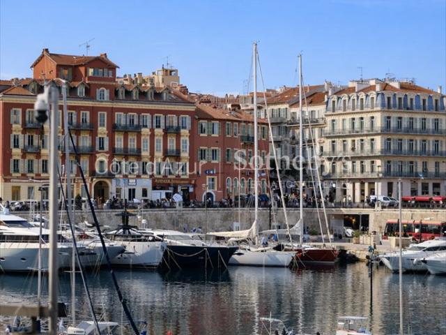 Nice Port appartement 3 pièces étage entier vue Port Lympia rénové