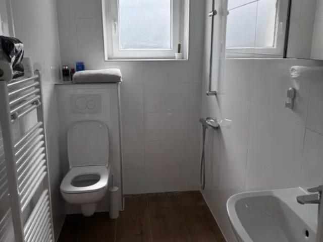 Nice & pretty home in Duisburg, Duisburg Amsterdam Apartments for Rent