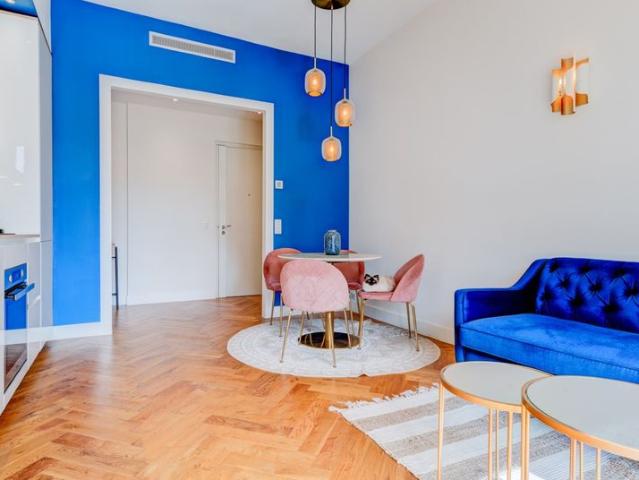 NICE PROMENADE TRES BEL APPARTEMENT 3 PIECES MEUBLE A LOUER TRAVERSANT CAVE BALCON PROCHE PLAGE, TRAM ET COMMERCES