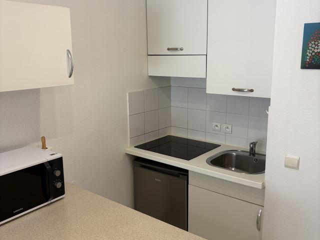 nice / quartier de fleurs petit 2 pièces meublé de 34m2 en location étudiante de septembre à juin