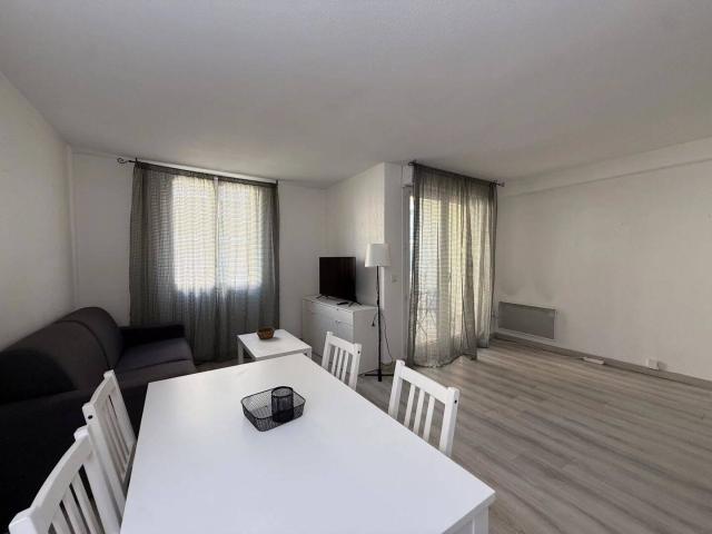 NICE RUE DE FRANCE/GROSSO, 2 pièces de 35 m² avec balcon