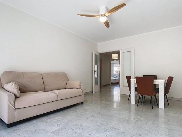 NICE RIQUIER BEL APPARTEMENT 3 PIÈCES MEUBLÉ DE 73 M² À LOUER VUE JARDIN RÉNOVÉ LUMINEUX BALCON ET TERRASSE
