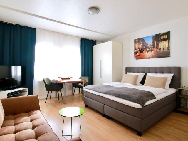 Nice studio apartment near Friesenplatz, Koln Amsterdam Apartments for Rent