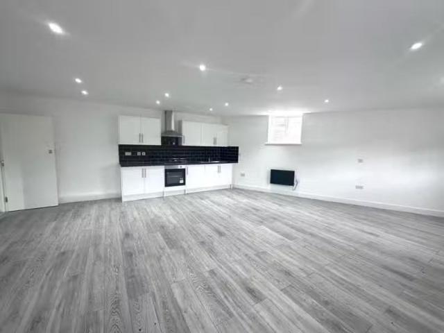 Unique Studio flat for rent in Bellegrove Road, Welling, Kent.