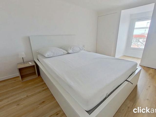 NICE – Superbe T2 Meublé de 45 m² en Dernier Étage avec Vue Dégagée