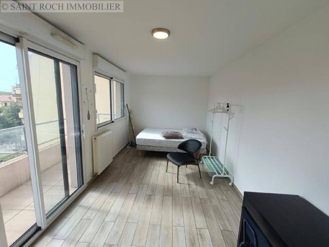 Nice Saint Roch Location étudiante Studio meublé + balcon 28