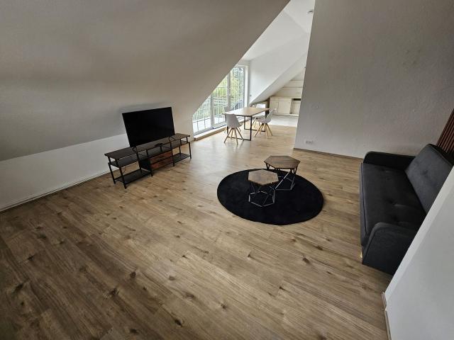 Nice & spacious flat in Berlin Kaulsdorf with roof terrace, Berlin Amsterdam Apartments for Rent
