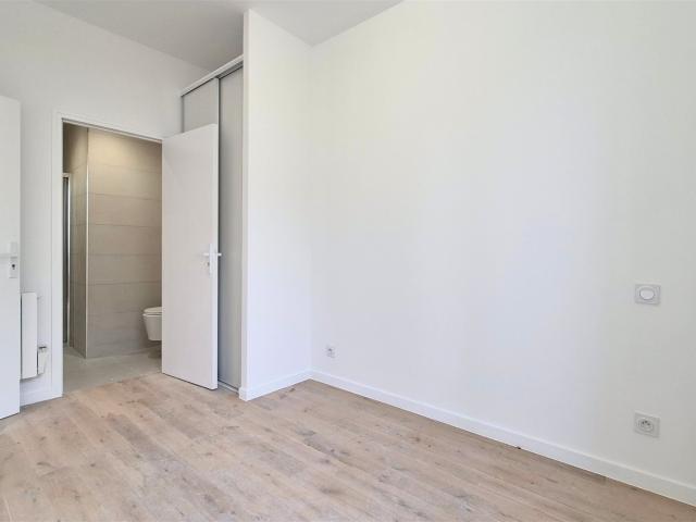 Nice Tete Carree: Situé à nouvelle coulée verte: Très bea. 27m² Nice