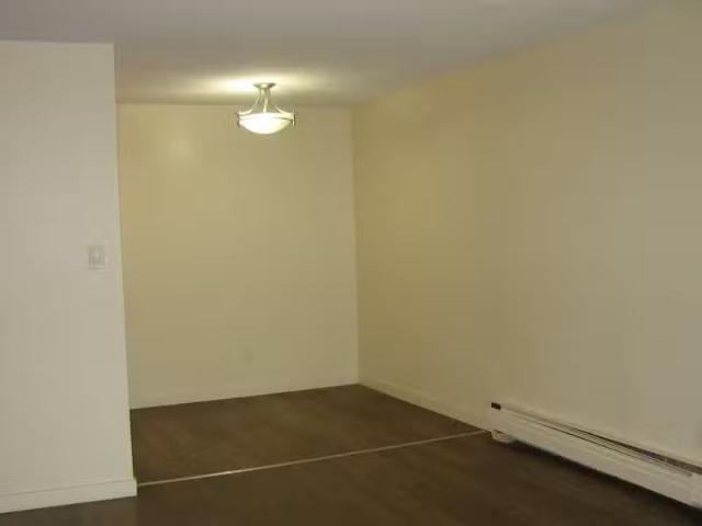 Cheap Unit 0205 CEDARDALE COURT