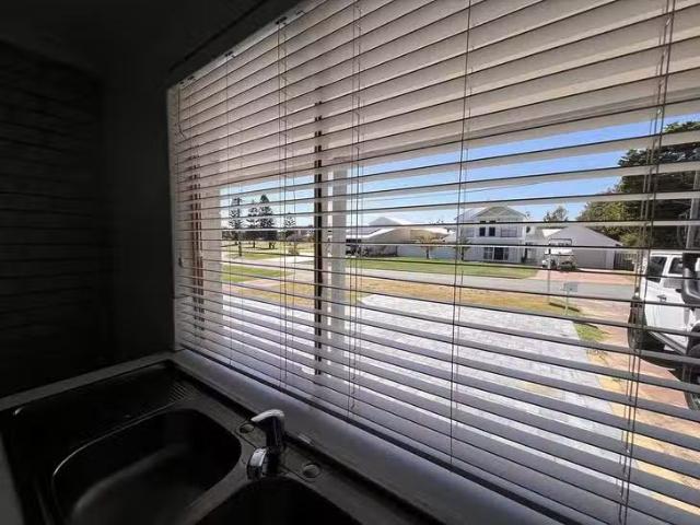 Nice UNIT 1/20 Sharland Street, Halls Head, WA 6210
