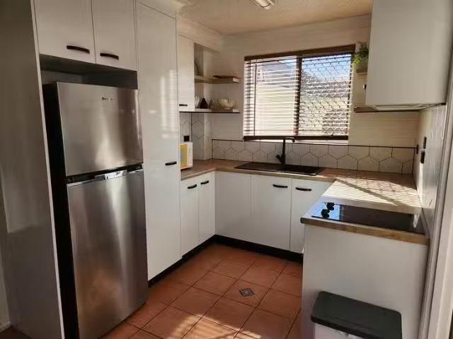 For Rent! UNIT 1/6 Miller Street, Bargara, QLD 4670
