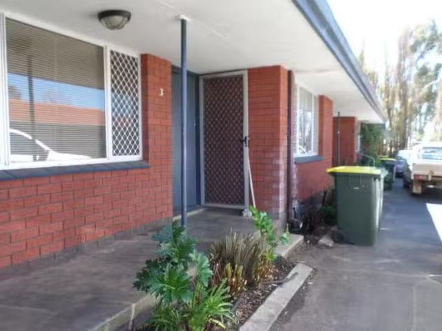 Unique UNIT 3/38 Collier Street, Manjimup, WA 6258