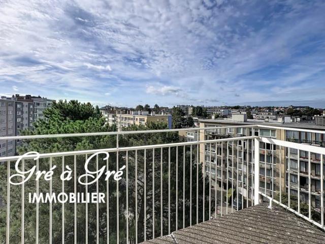 Nice view–2 terraces, partially furnished. Garage available