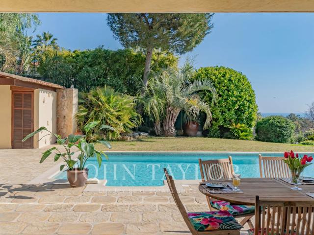 Nice – Villa récente avec vue mer dans un domaine sécurisé
