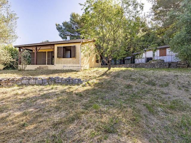 Nice Vinaigrier Maison et dépendance à rénover sur terra. 91m² Nice