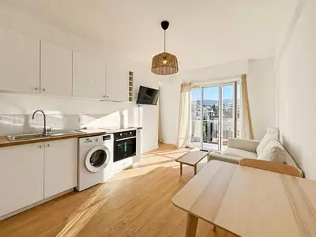 Nice 06100 Location appartement
