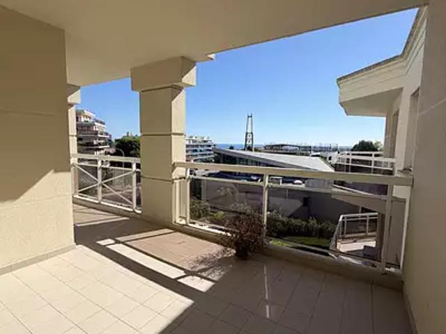 Nice 06200 Location appartement 2 pièces t2 terrasse