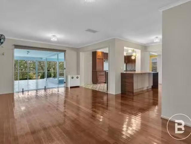 Cheap 143 Underbank Boulevard, Bacchus Marsh, VIC 3340