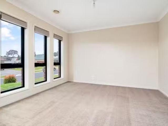 Cozy 141 De Kerilleau Drive, Wodonga, VIC 3690