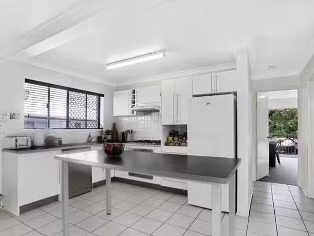 Unique 14/23 Montrose Road, Taringa, QLD 4068