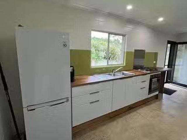 Rental! 145 Russell Road, Lake Eacham, QLD 4884
