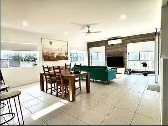 Unique 148 Brookhaven Boulevard, Bahrs Scrub, QLD 4207