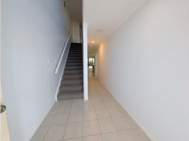Nice 14/8 Stockton Street, MORISSET Townhouse for rent Listed.