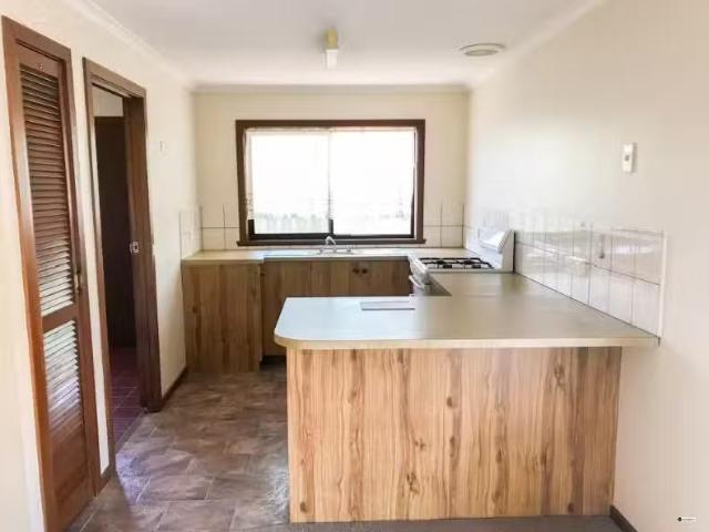 Rental! 1/494 Mc Donald Road, Lavington Apartment for rent Li.