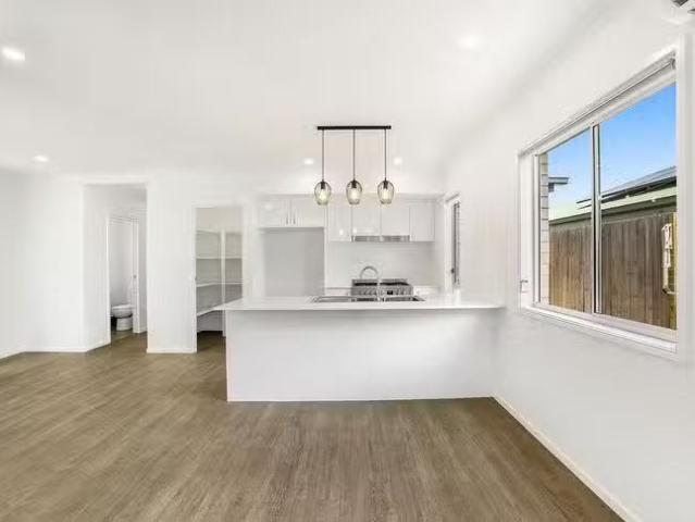 Charming 14 Melaleuca Way, Bahrs Scrub, QLD 4207