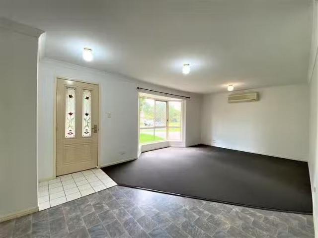 Rental! 14 Nicole Place, Crestmead, QLD 4132