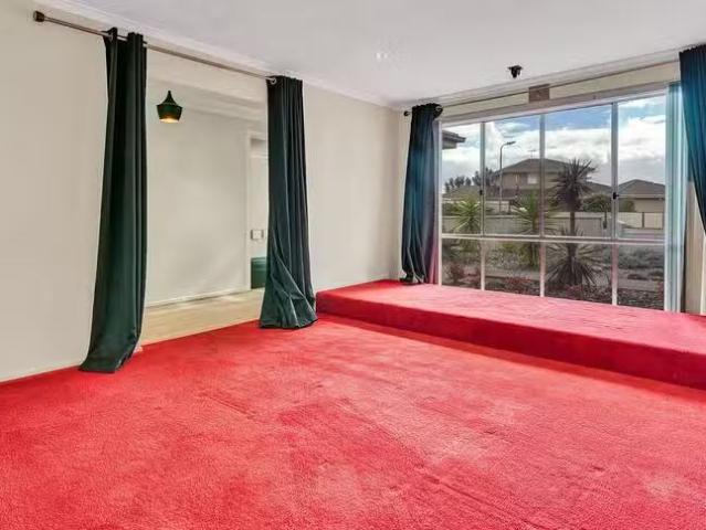 Unique 14 Alice Close, Bacchus Marsh, VIC 3340