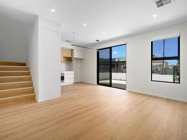 For Rent! 14 Brownlow Court, Henley Beach South, SA 5022