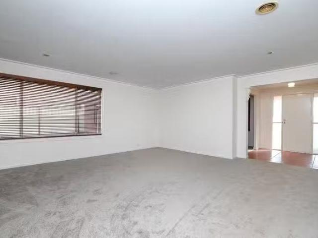 For Rent! 14 Corama Court, Sydenham VIC 3037