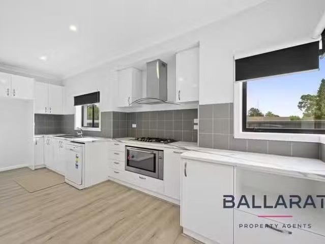 For Rent! 14 Edwards Street, Sebastopol, VIC 3356