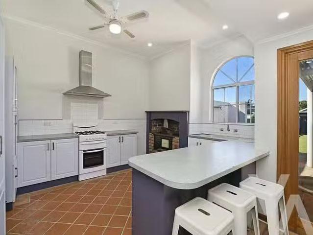 Deal! 14 Forfar Street, Stockton, NSW 2295