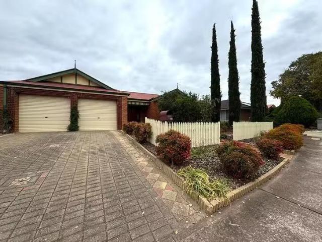 Cozy 14 Rifle Range Road, Greenwith, SA 5125