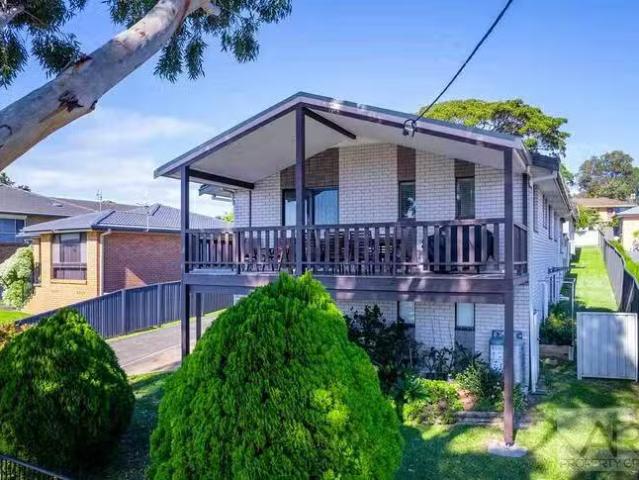 Nice 1/50 Attunga Avenue, Kiama Heights, NSW 2533