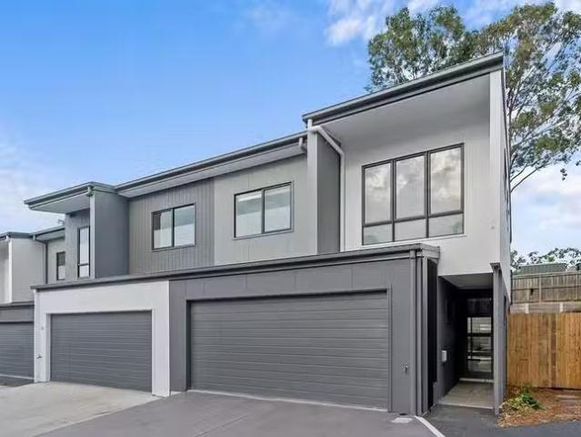 Charming 15/10 Botanica Place, Mcdowall, QLD 4053